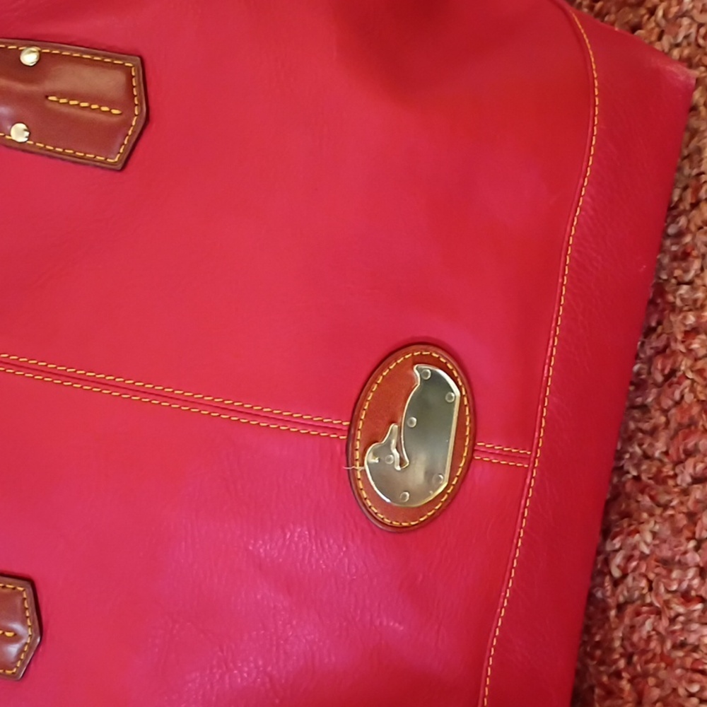 Dooney & Bourke Red Leather Tote /Oversized Bag with Original Dust Bag - Picture 2 of 12